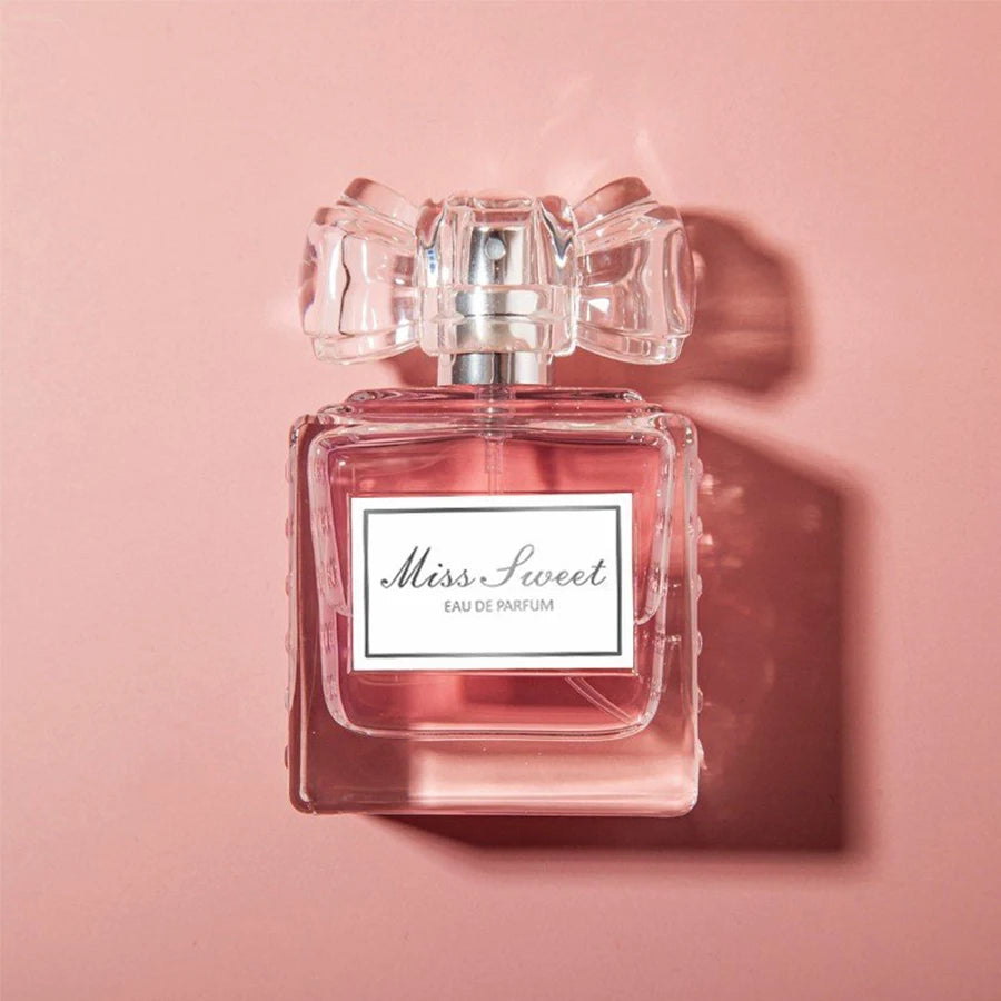 Eau de Parfum Femme 50ml – Notes Florales | Pêche, Rose, Bergamote & Patchouli